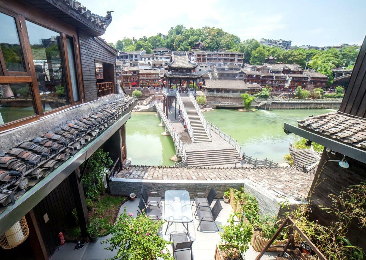 Fenghuang Slowly Time Inn מראה חיצוני תמונה