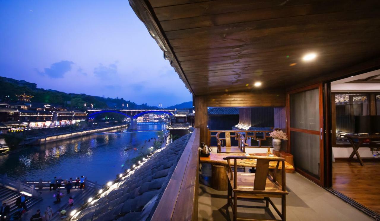 Fenghuang Slowly Time Inn מראה חיצוני תמונה