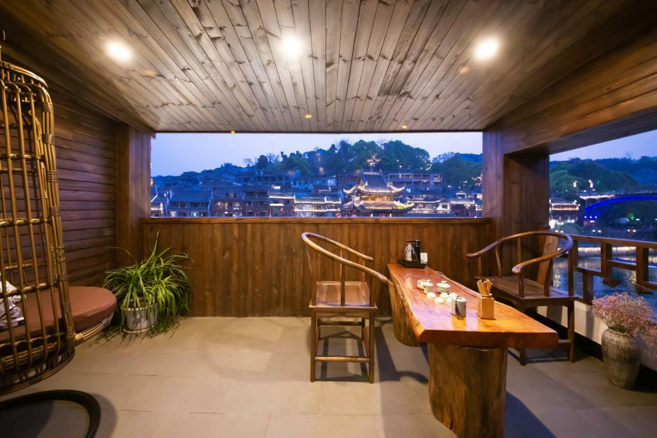 Fenghuang Slowly Time Inn מראה חיצוני תמונה