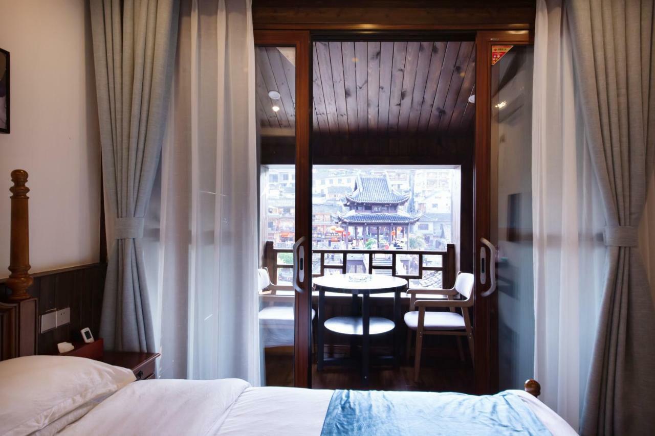 Fenghuang Slowly Time Inn מראה חיצוני תמונה