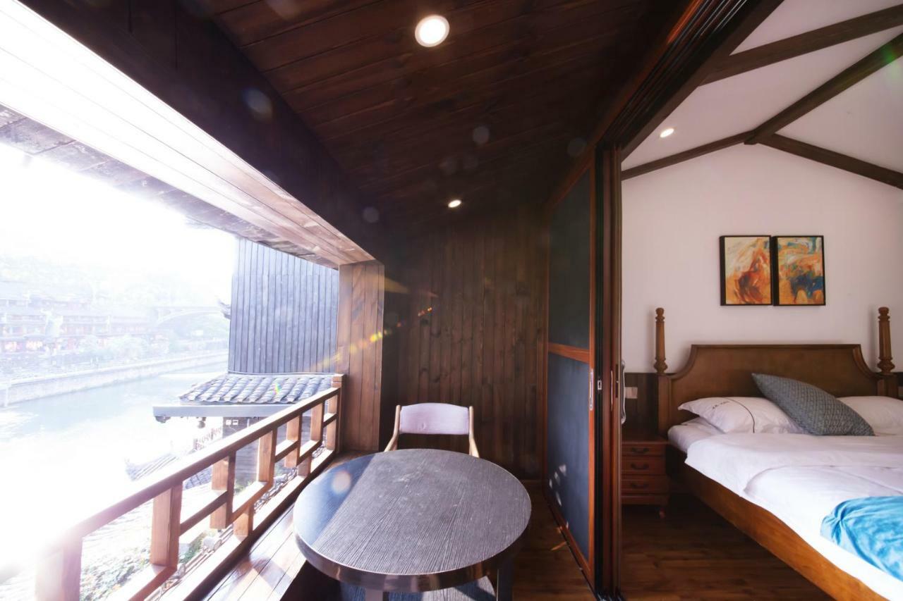 Fenghuang Slowly Time Inn מראה חיצוני תמונה